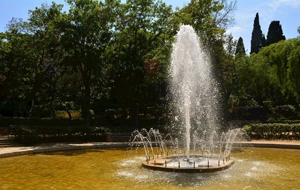 噴泉水池循環(huán)水系統(tǒng)如何將公園混濁噴泉水凈化的清澈潔凈?